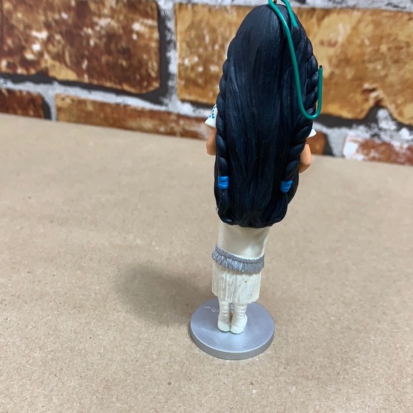 Barbie dolls of the world ornament 1996 - Picture 3 of 12